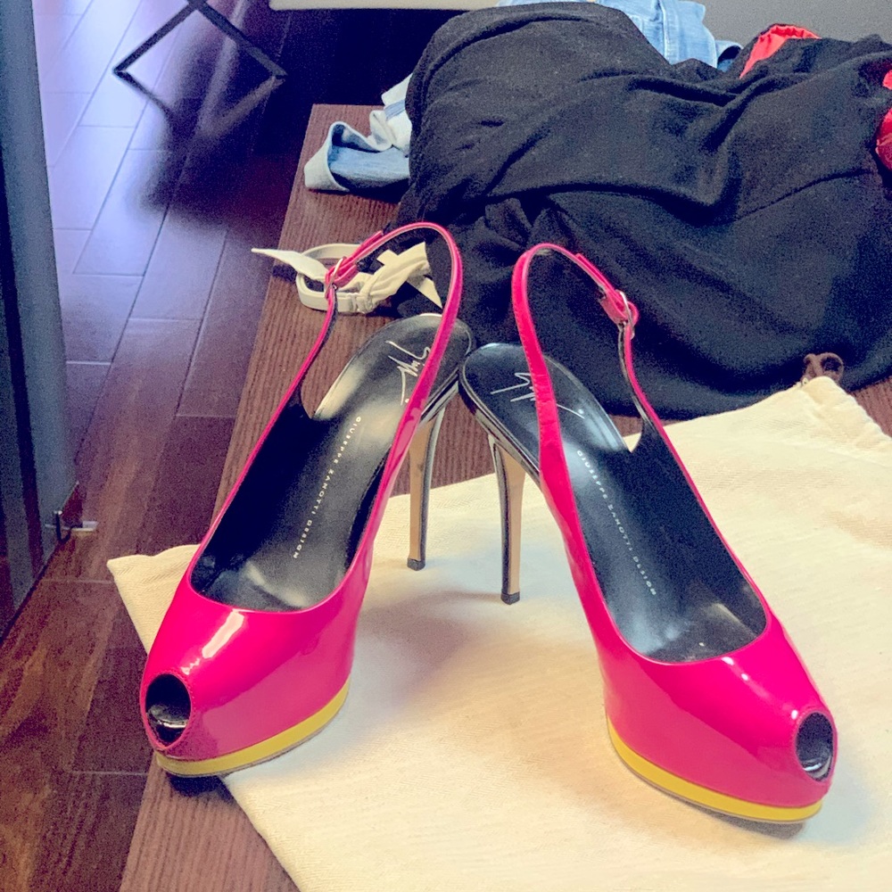 Giuseppe Zanotti size 41 platform sandals